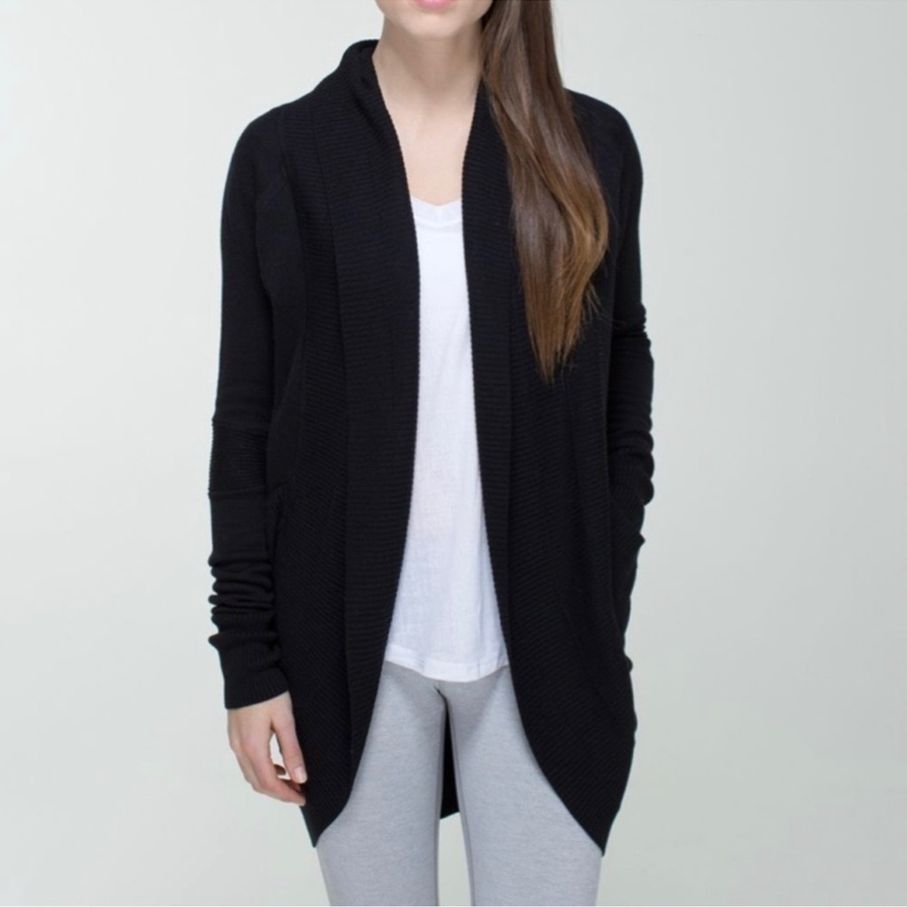Lululemon Transformation Wrap Black Cashmere Blend Circle Cardigan size 4